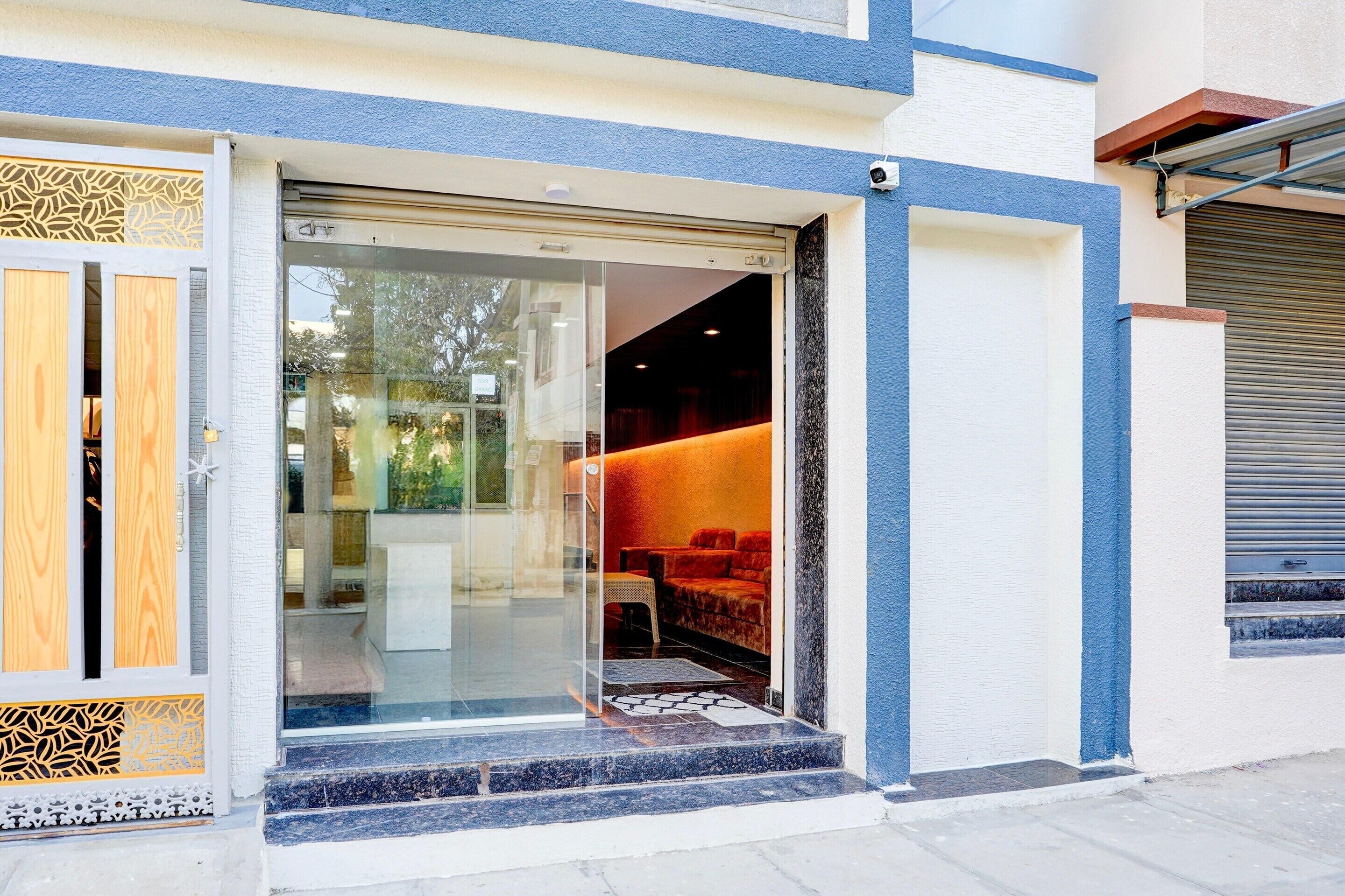 House | Meja sambut tetamu