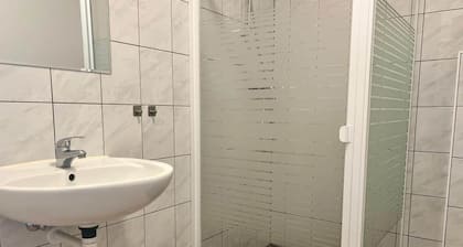 Project and team accommodation in Oberhausen-Rheinhausen for up to 15 people