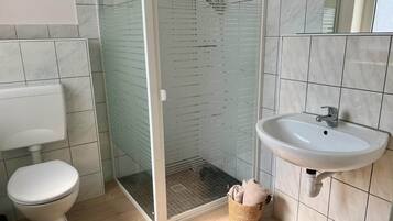 Dusche, Seife, Toilettenpapier