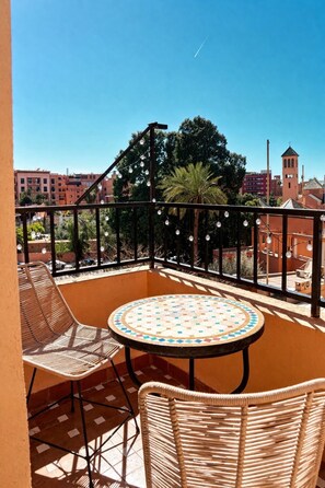 Property grounds - Spacious and Stylish 2-bedroom apartment with 2 balconies in Hivernage/Gueliz (Marrakesh)