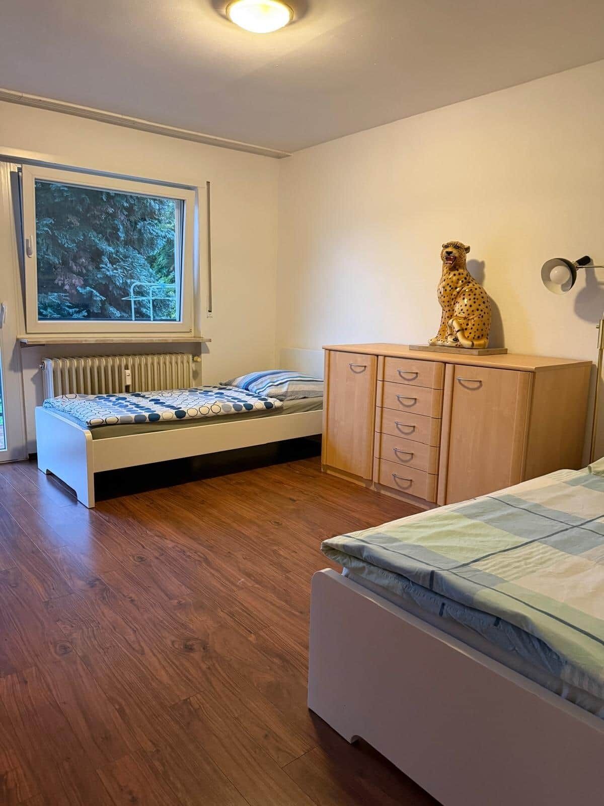 Schlafzimmer 6