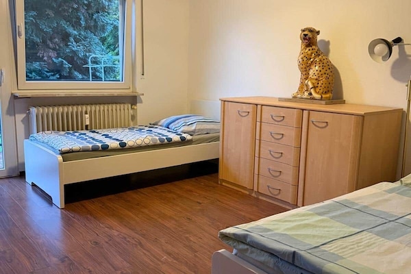 Schlafzimmer 6