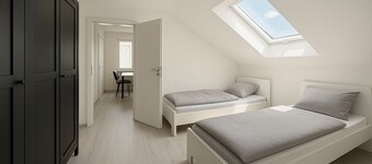 Fitters' apartment Oberhausen-Rheinhausen, Lönsweg 3, DG