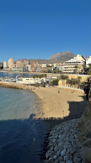On the beach, beach towels - Sea View • Pool • 5 Min Walk to Beach • Parking (Benidorm)