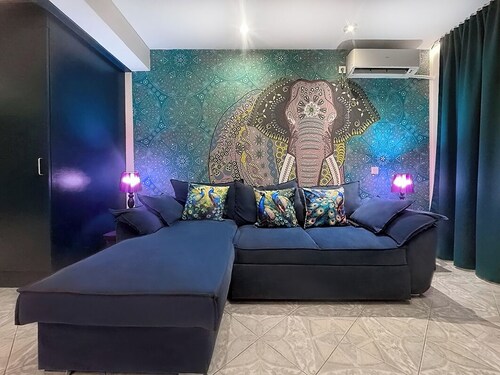 BLUE PEARL 2-BEDROOM LUXURY MAISONETTE IN PANORAMIC ROOF COMPLEX