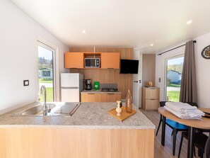 Chalet | Private kitchen - Premium Caravan in Erezee With Terrace (Erezee)