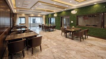 تناول الطعام