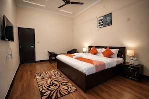 Laptop workspace, free WiFi - Hotel kichha embassy  (Kichha)