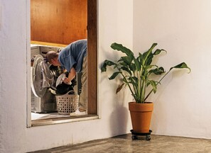 Interior - Unplug Anguk (Seoul)