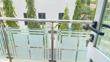 Penthouse Deluxe - balkong - utsikt mot bergen | Terrass/Patio