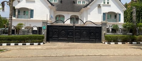 住宿正面