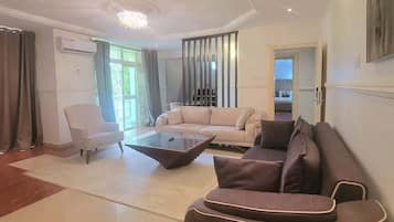 Deluxe-penthouselejlighed - balkon - bjergudsigt | Opholdsområde