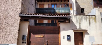 Apartment 'Casa Sole' with Mountain View, Balcony and Wi-Fi