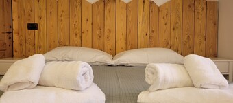 Apartment 'Casa Sole' with Mountain View, Balcony and Wi-Fi