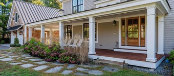 Falmouth Foreside Cottage Escape - Luxe Kitchen + Walk to the Water!