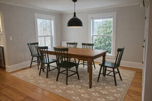 Dining - Falmouth Foreside Cottage Escape - Wraparound Porch + Luxe Kitchen (Falmouth)