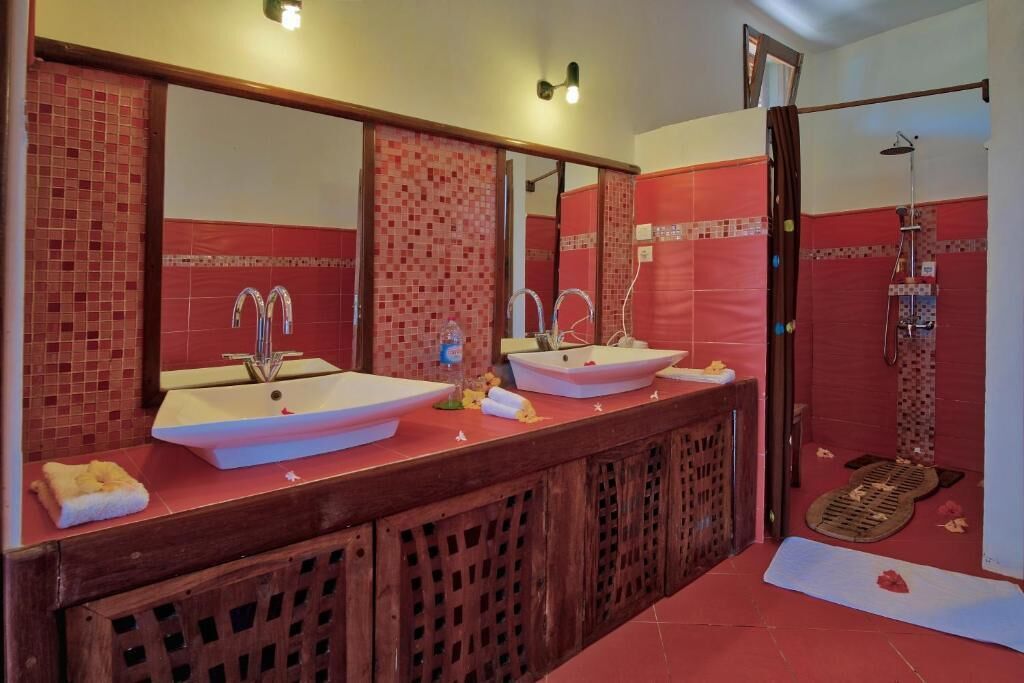 Familiebungalow - strandudsigt | Badeværelse