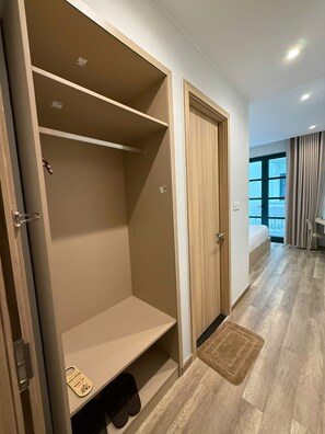 Room - BigLand Waterfront Hotel (Dương Tơ)