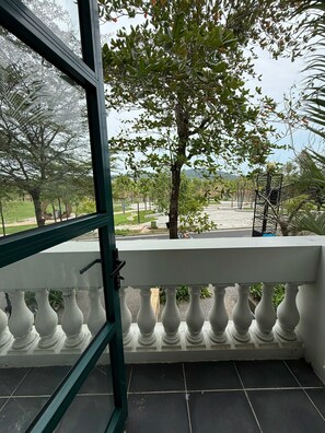 Terrace/patio - BigLand Waterfront Hotel (Phu Quoc)