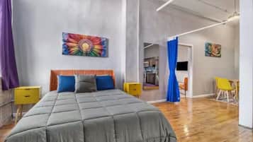 2 bedrooms, iron/ironing board, WiFi, bed sheets