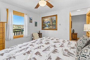 2 bedrooms, desk, travel crib, WiFi
