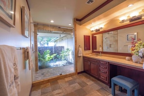 Hair dryer, towels - Wai'ula'ula Villa 345 Three Bedroom (Kohala Coast)
