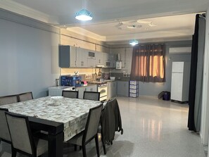Dining - 7-PERSON APARTMENT BENZERGA BORDJ EL KIFFAN 20' AIRPORT 20' BEACHES (Bordj El Kiffan)