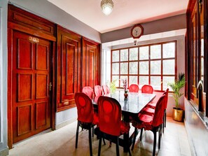 House | Dining - Super Hotel O Ghoom Aps Homestay (Darjeeling)