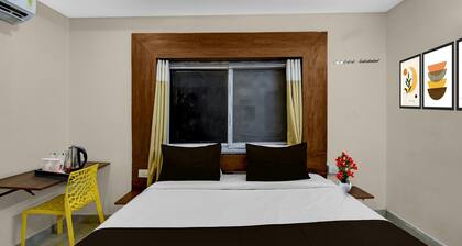 Deluxe Srinika Inn