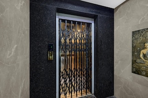 House | Interior - Deluxe Srinika Inn (Hyderabad)