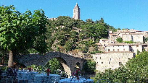 **Pure nature, panoramic view, terrace, garden, pets welcome, up to 6 persons