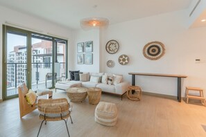TV - Le Ciel - 2BR Beachfront with Amazing City and Burj Khalifa View (Port De La Mer)