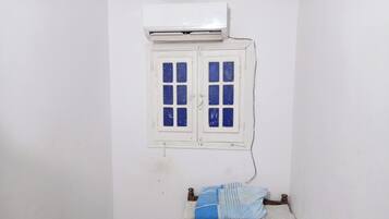 Basic Twin Room, Mountain View | WiFi
