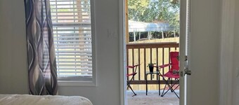 Nice peaceful Duplex conveniently located less than 5mi from UA