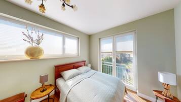 1 bedroom, free WiFi, bed sheets
