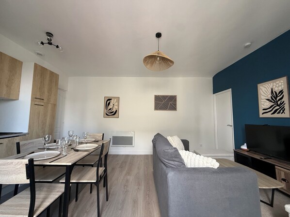 Living area - Vrbo Property (Trélazé)