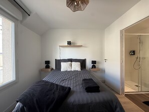Room - Vrbo Property (Trélazé)