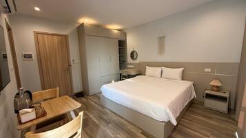 Lyxig studiosvit - utsikt mot stranden