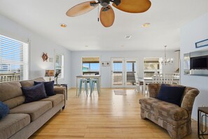 TV, DVD player - NEW BEACH HOME!! Seaswept in Fort Morgan - Great Gulf Views (Gulf Shores)
