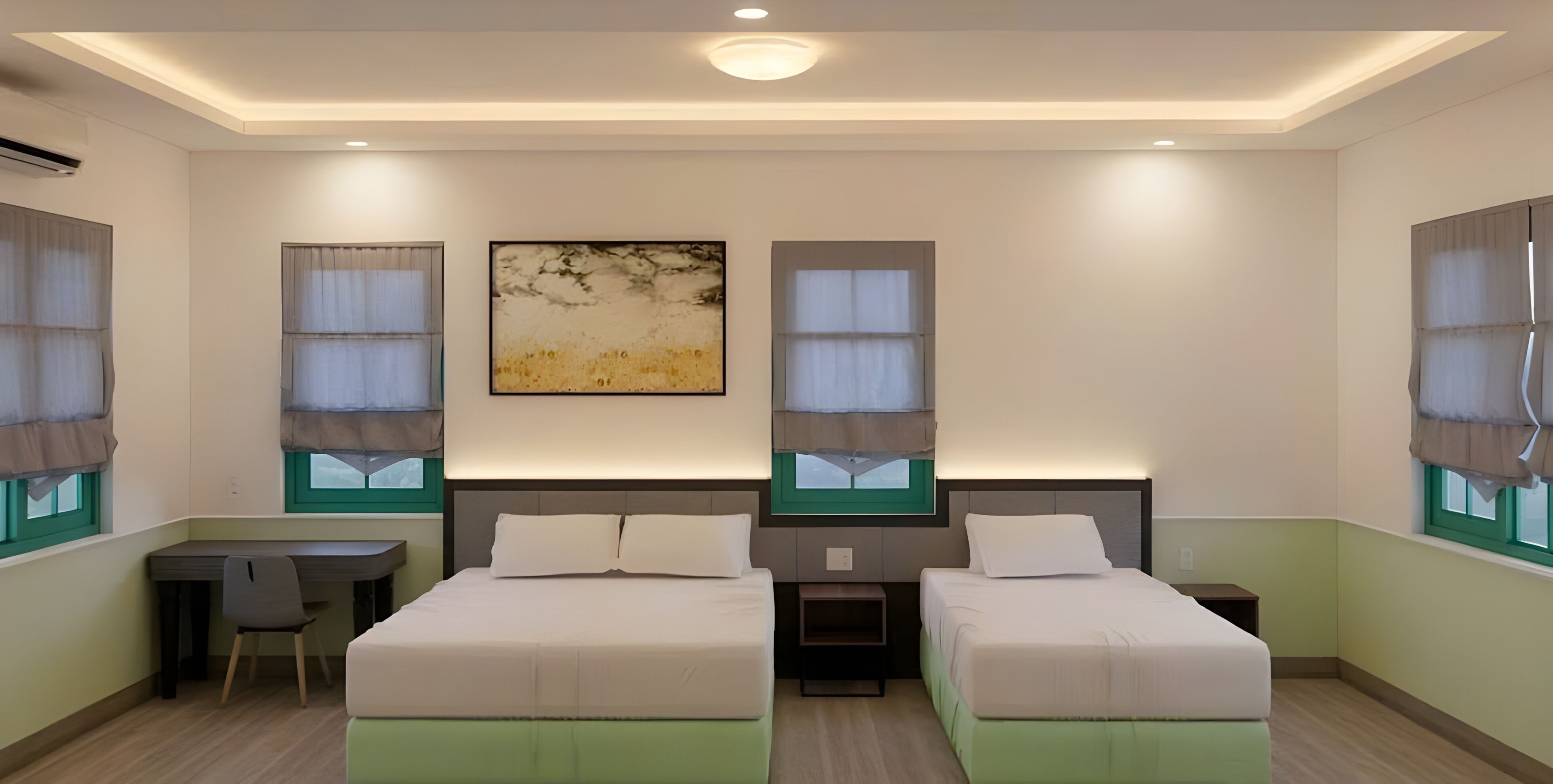 Villa Deluxe, varias habitaciones, vistas a la ciudad | Caja fuerte, escritorio, cortinas opacas y wifi gratis
