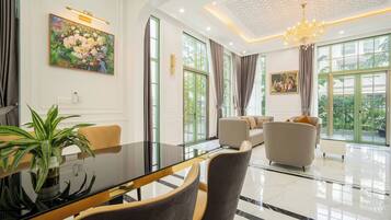 Luxury Villa, City View | Living area
