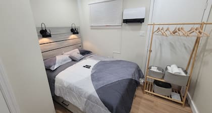 Cozy 1-bedroom apartment in peaceful West Babylon with AC