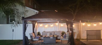 Cozy 1-bedroom apartment in peaceful West Babylon with AC