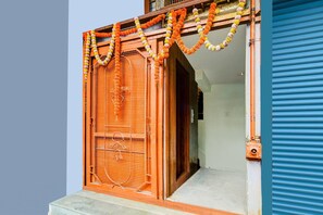 House | Reception - Hotel O Jawahar Marg Formerly Hotel Virat (Indore)