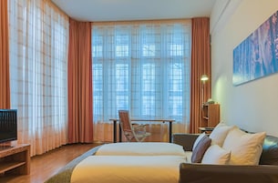 Family Studio Suite, Multiple Beds, Kitchenette | Desk, laptop workspace, free WiFi