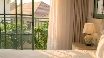 Deluxe Villa, 4 Bedrooms | In-room safe, desk, free WiFi, bed sheets