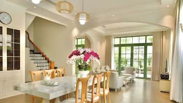 Luxury Villa, 4 Bedrooms | Living room