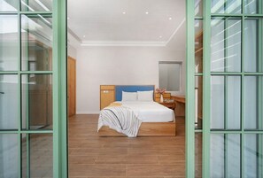 Villa Deluxe, 4 habitaciones, balcón, vista al jardín