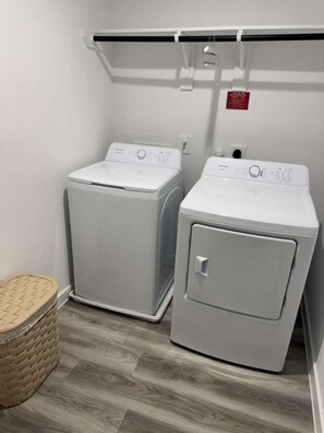 Interior - Quiet 3BR Home Near NRG Stadium, Medical Center, Downtown (Houston)