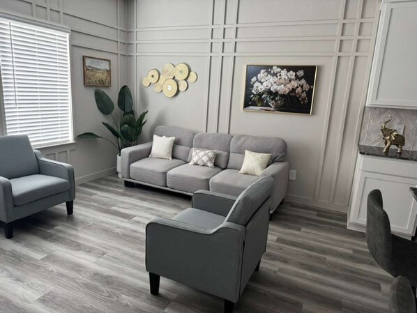 Living area - Quiet 3BR Home Near NRG Stadium, Medical Center, Downtown (Houston)